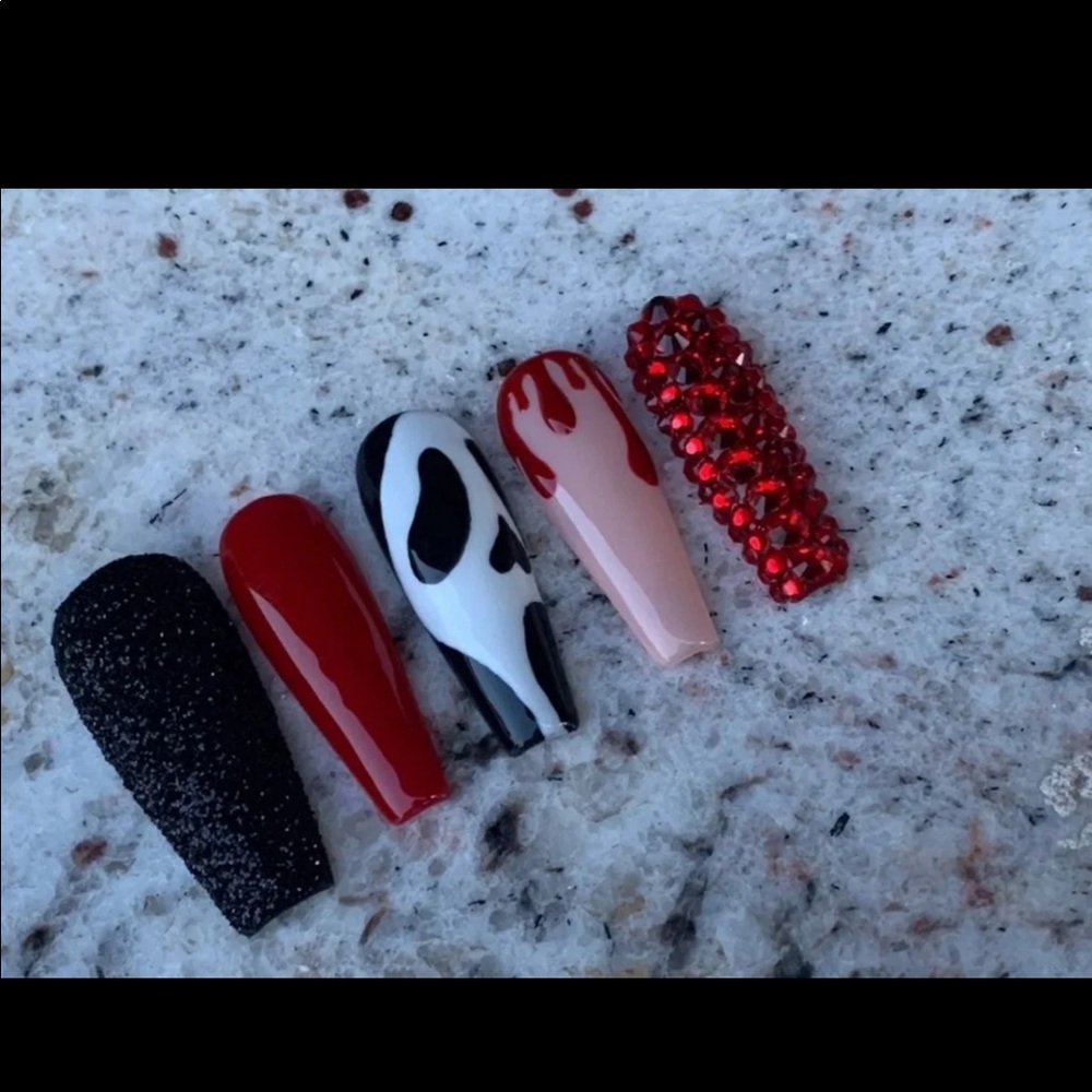 Press on nails ghostface